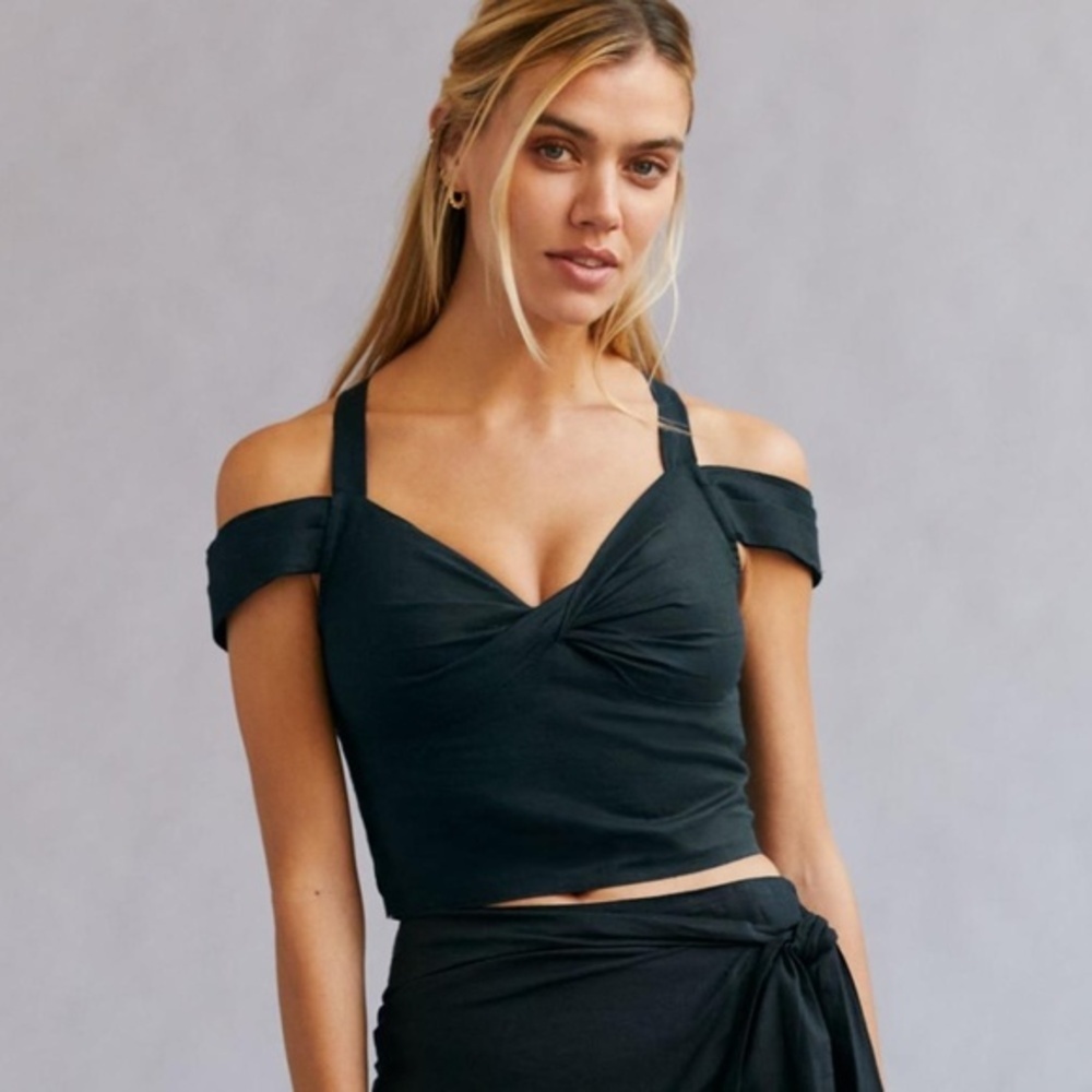 Anthropologie  Maeve Off-The-Shoulder Twist Cami M